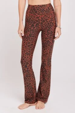 Spiritual Gangster KT X SG Bombshell Dream Tech Flare Legging