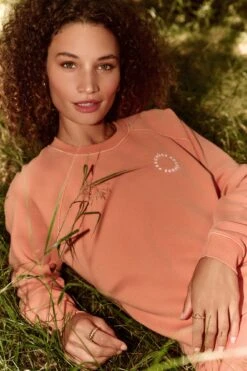 Spiritual Gangster Hunger Action Sweatshirt -Yoga Sportswear-Spiritual Gangster WEB LOOK 4 1443